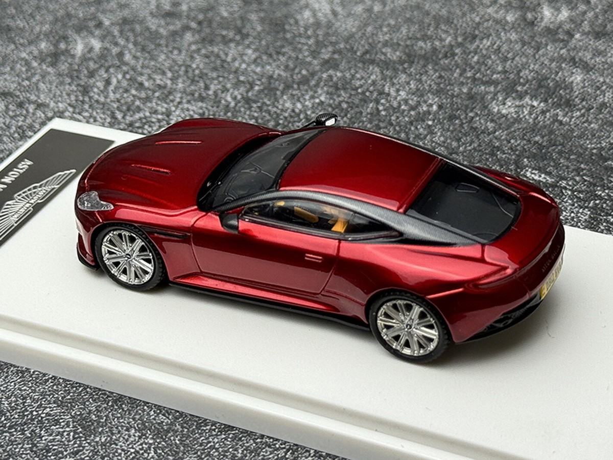 【激レア】Aston Martin DB12 1/64オフィシャルミニカー 激レア】Aston Martin DB12 1/64オフィシャルミニカーレッド