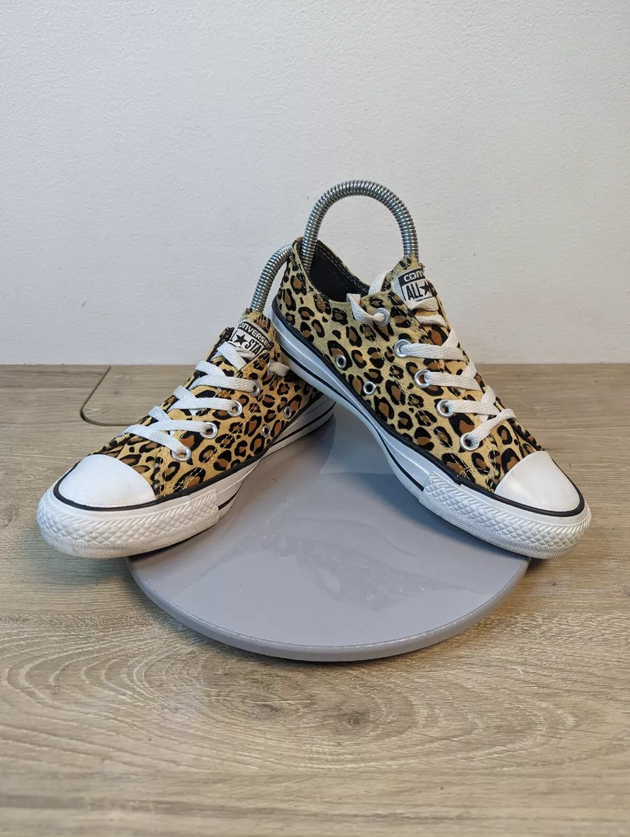 Womens top cheetah converse