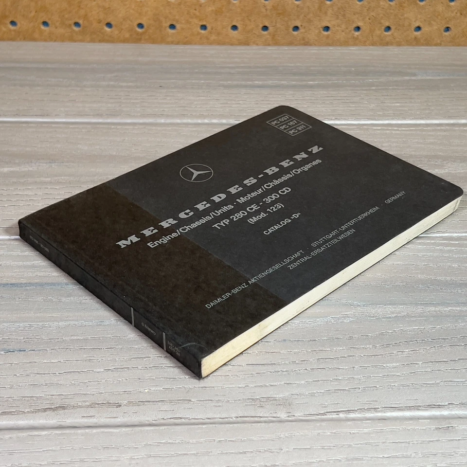 Mercedes-Benz Type 280 CE e 300 CD, Modelo 123, Catálogo D, Motor, Chassi 1979 - Imagem 3 de 4