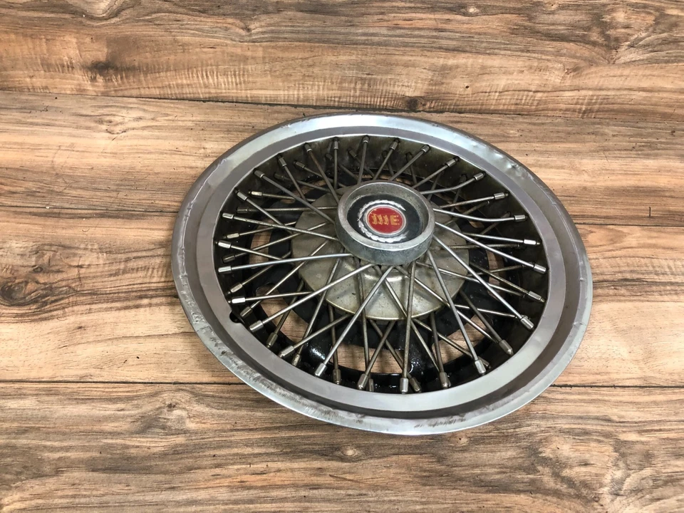 Tapacubos de rueda central delantera o trasera Ford Thunderbird Elite OEM 74-79 Foto 4 de 4