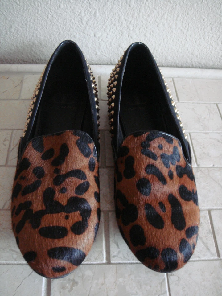 Zapatos de cuero con tachuelas con estampado de leopardo talla 7 KELSI DAGGER Foto 3 de 4