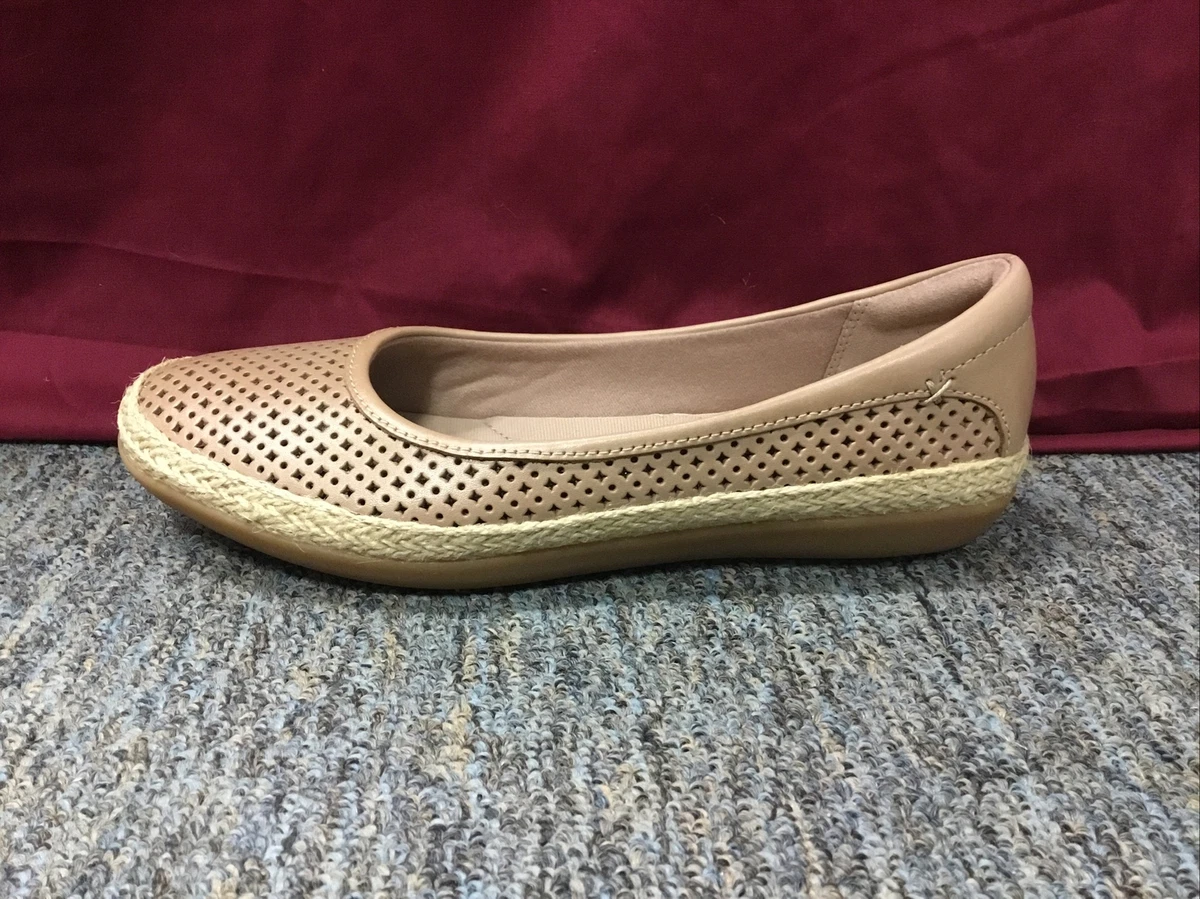 New Womens Clarks Danelly Adira Sand Leather Flats 26124740 9.5 Wide