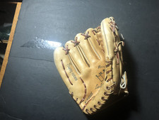 Spalding 42-334Carl Yastrzemski 11'Leather Baseball Glove LHT Triple Crown model