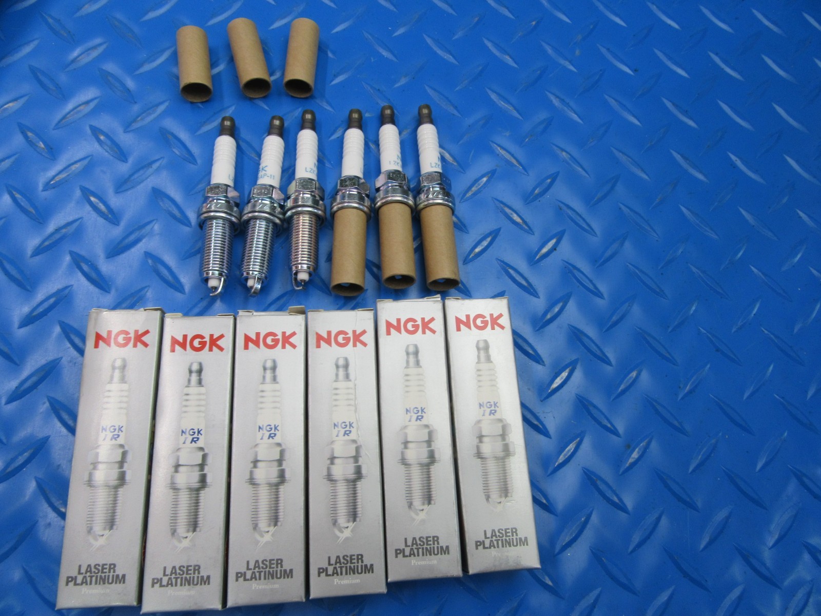 Maserati Ghibli 2014-2019 Spark plugs 6 pcs