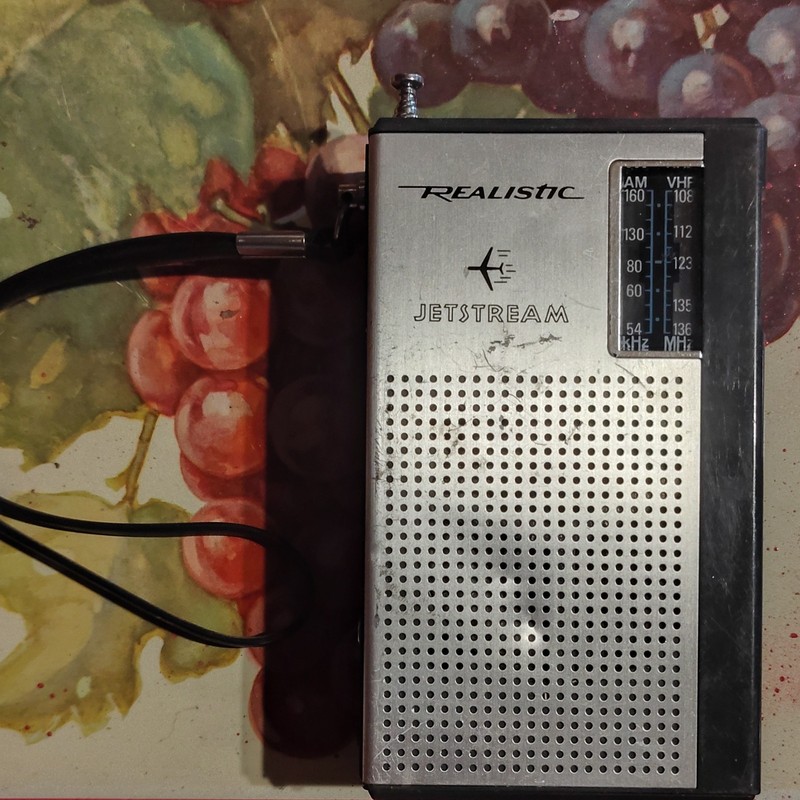 Realistic Jetstream 12-601 AM/FM Pocket Radio Silver/Black, Antenna, Jack