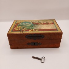 Antike Jugendstil Spardose handarbeit aus Holz Alpen Ausblick mit Schlüssel 