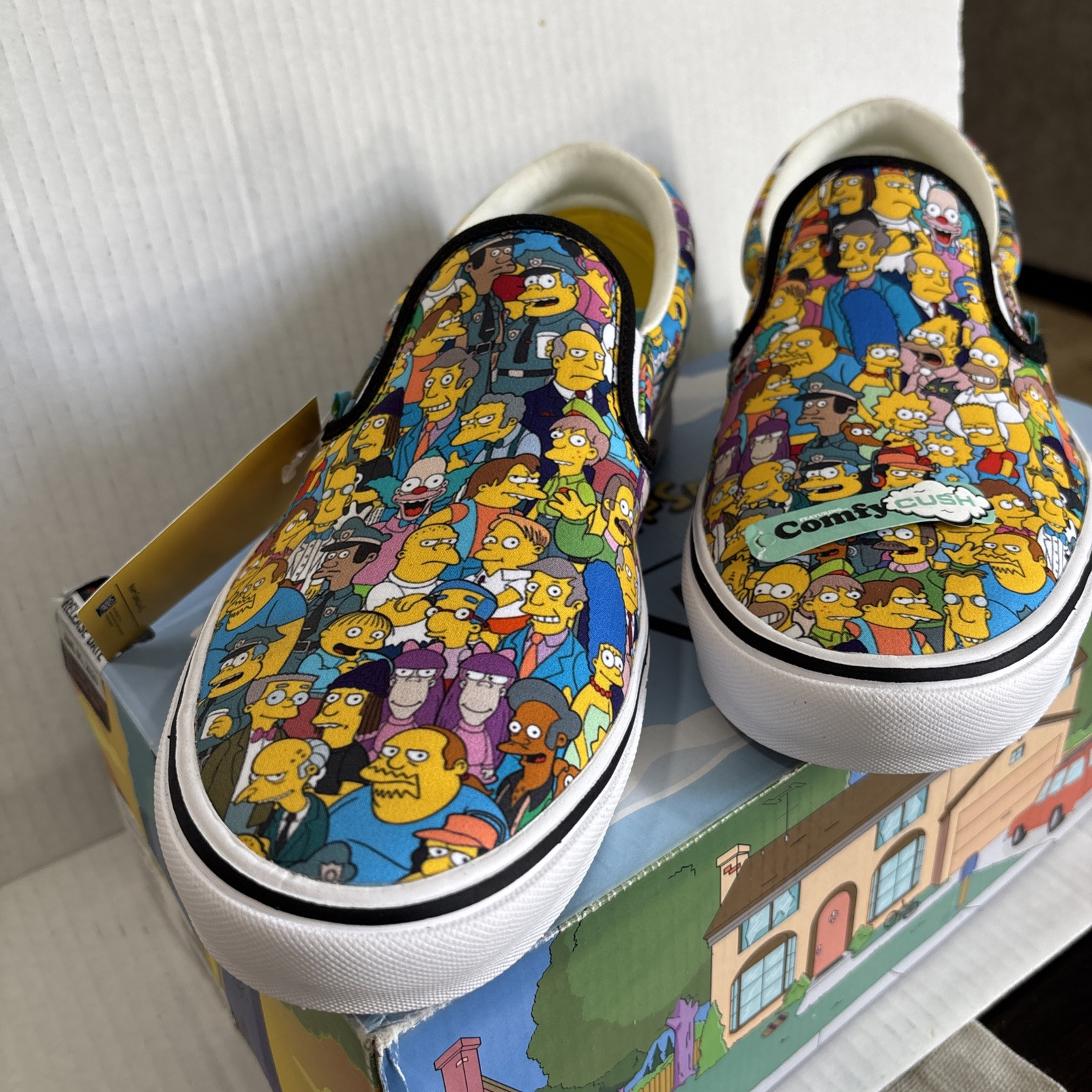 Mens Size 10 - Vans X The Simpsons - Springfield - Comfycush Slip On - Sold Out!