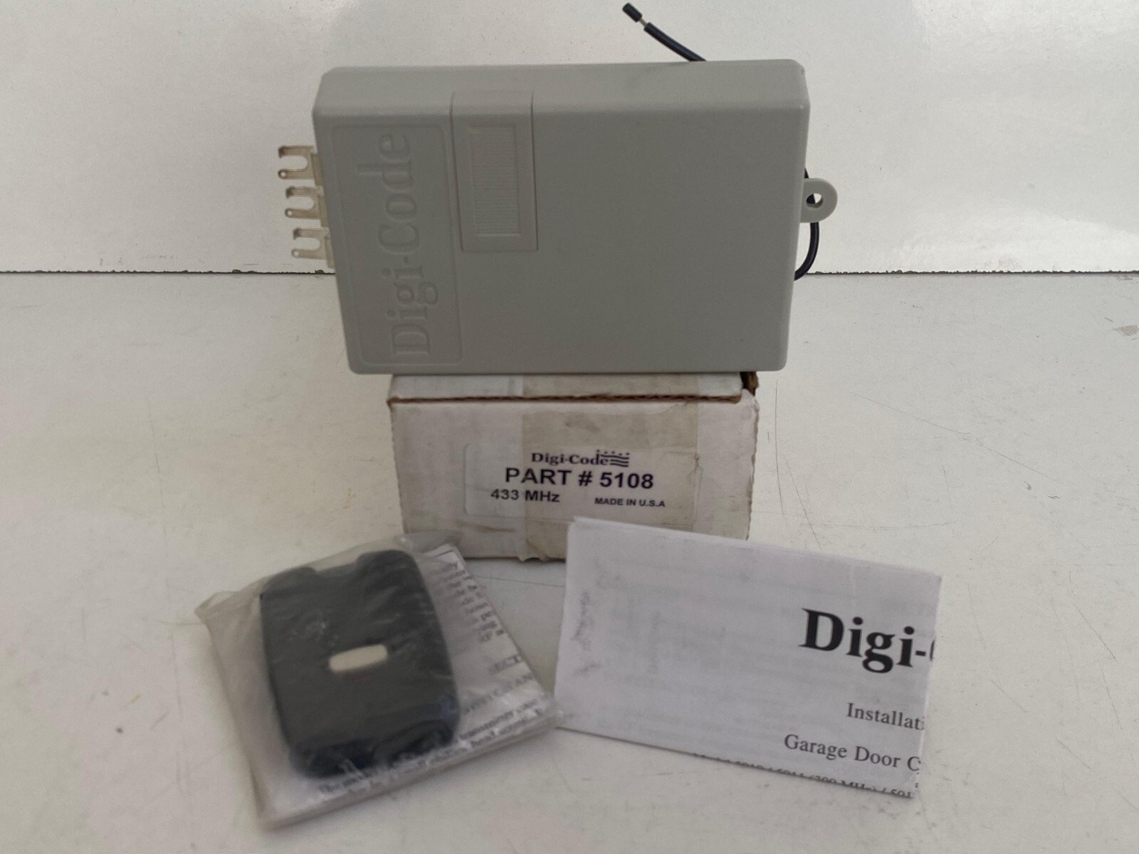 DIGI-CODE / 5108 / GARAGE DOOR OPENER RADIO CONTROL / 433 MHz