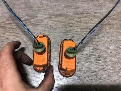 2004 FORD FIESTA FRONT WING INDICATORS SIDE MARKER LIGHTS PAIR 2S6A-13K354-AD - Picture 2 of 2
