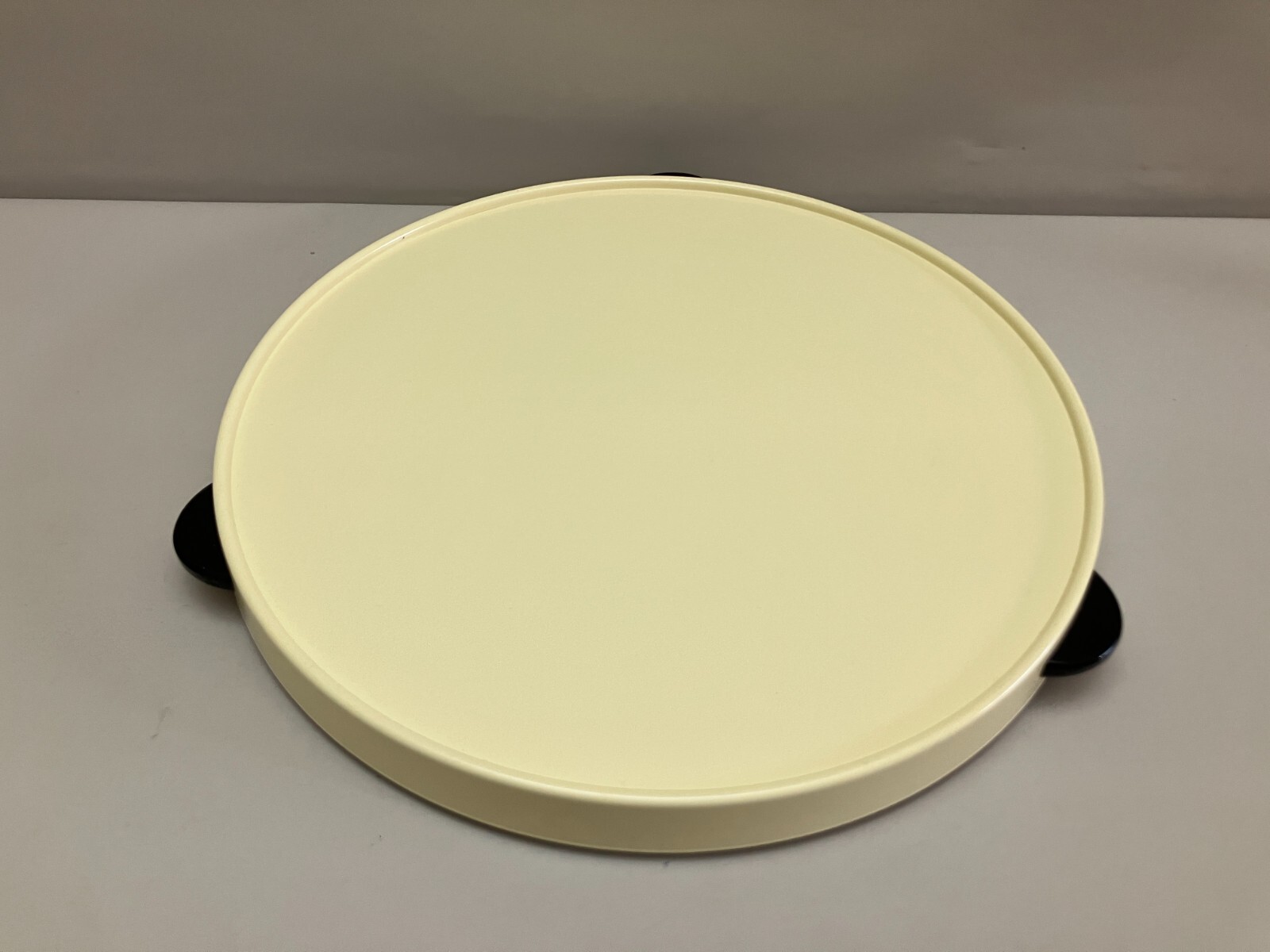 Kuchen Torten Platte Teller DDR Melanin gelb drehbar 3 Griffe ⌀ 29cm Vintage