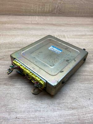 MD305771 E2T61586 Mitsubishi Space Motor ECU Engine Module Unit 