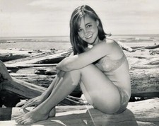 Sally Field Posing In Bikini 8x10 Picture Celebrity Print