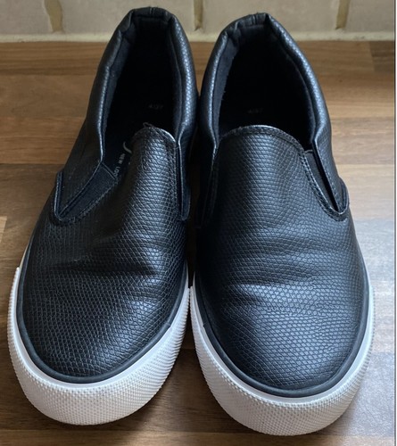 grey leather plimsolls