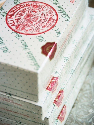 Turkish Delight with Ginger By HACIBEKIR - 325g | The Oldest Company of Turkey - Picture 3 of 5