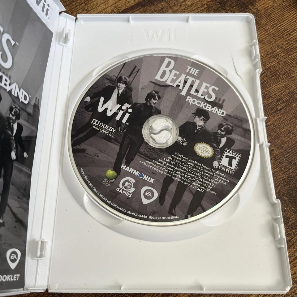 The Beatles Rockband Wii - Manual incluido Foto 3 de 4