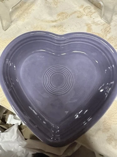 Fiesta MEDIUM HEART BOWL - LAVENDER