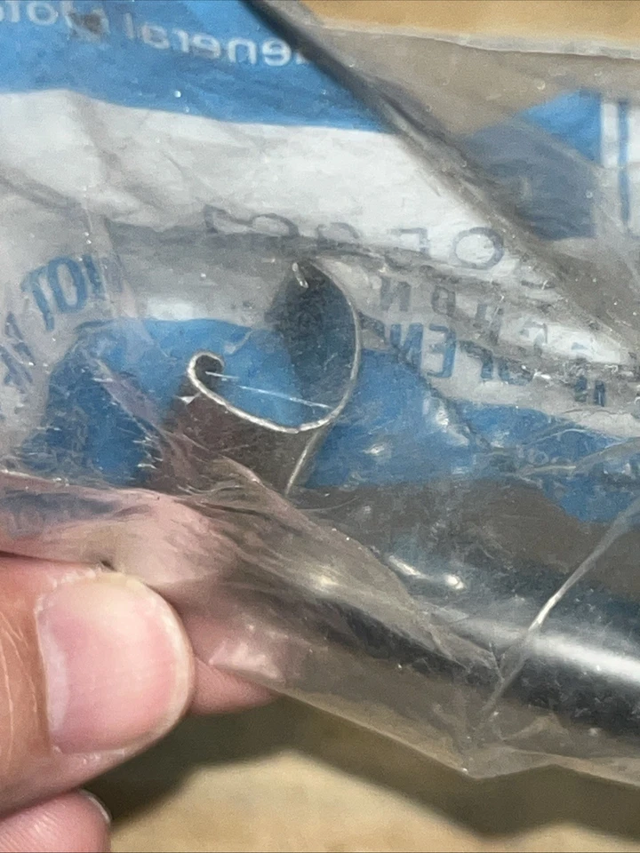 Oldsmobile Cutlass Supreme 1973-77 NOS tapa de vinilo inoxidable moldura Opera GM 9695391 Foto 3 de 4