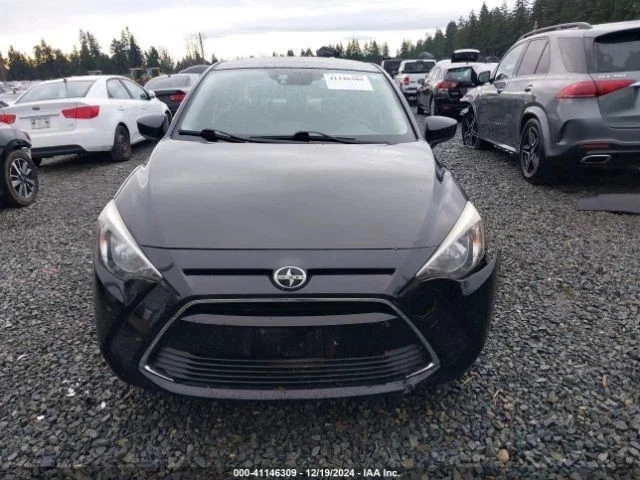 Toyota Yaris iA 2017-2018 sedán delantero derecho pasajero husillo conjunto nudillo Foto 4 de 4