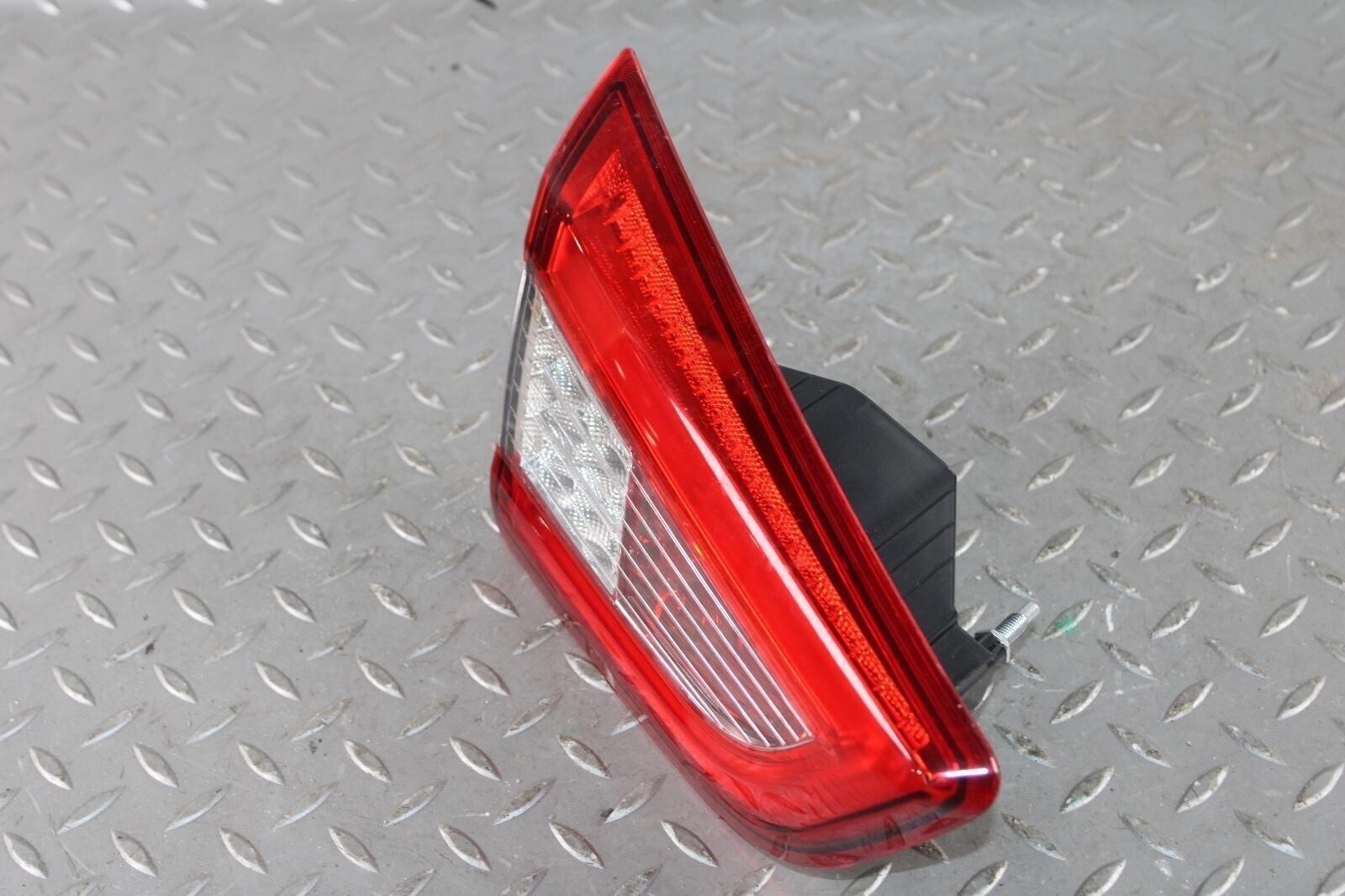 Maserati Ghibli 2014-2019 Left Light lens
