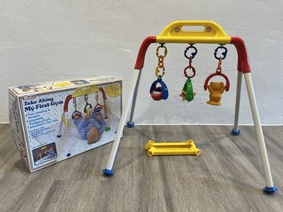 Redbox Take along My First Gym Baby Spielebogen Vintag Nostalgie