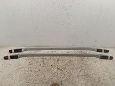 Barres de toit Toyota AVENSIS