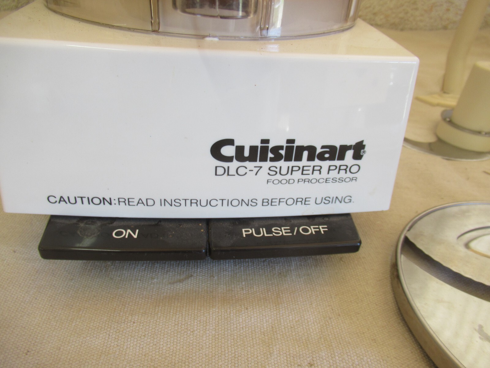 Cuisinart DLC 7 Super Pro Food Processor w/Accessories Made in Japan