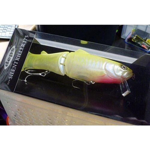 【Props】nuevo SILENTKILLER 175 #03 Gráfico Oikawa señuelo de pesca flotante Japón CAJA NUEVA - Imagen 4 de 24