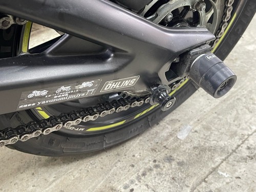 6MM Swingarm Spools Sliders For YAMAHA YZFR1 YZFR3 YZF R25 YZF R6/S YZFR7 XSR900 - Picture 4 of 35