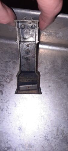 Afilador lápiz reloj de abuelo de metal fundido a presión vintage - Imagen 2 de 4
