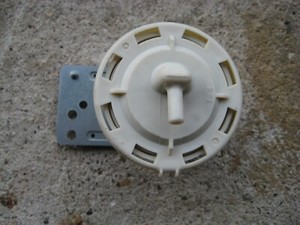 Zanussi Waschmaschine ZWG1140M Druckschalter