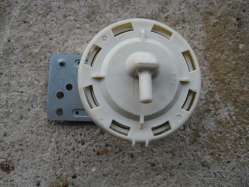 Zanussi Waschmaschine ZWG1140M Druckschalter