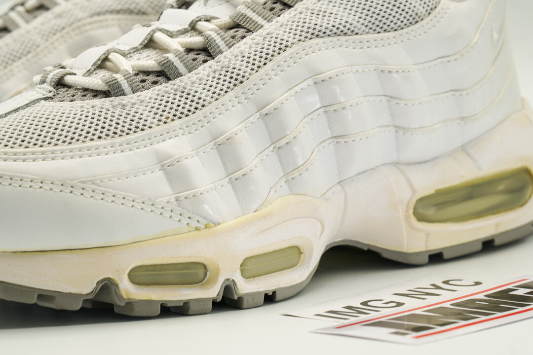 NIKE AIR MAX 95 USED SIZE 7 POWERWALL WHITE NEUTRAL GREY