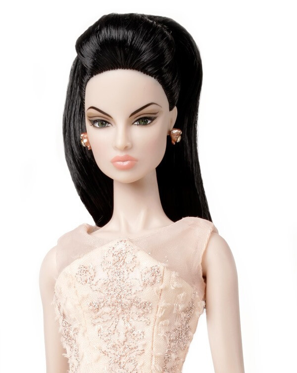Eugenia Perrin★A Touch of Frost Doll 2013 Fashion Royalty A Touch of Frost Eugenia Perrin Frost