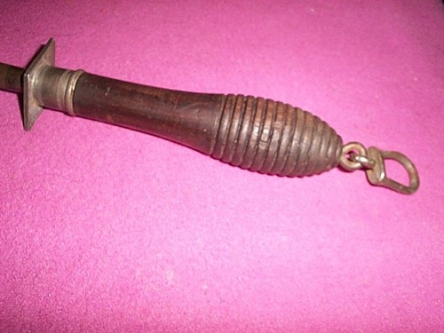 Vintage Lee's Large Knife Sharpening Steel 18 in. - Picture 6 of 7