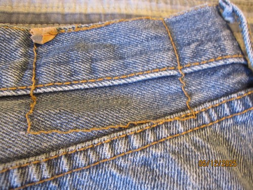 Levi distressed jeans men button up size 33x30 - Picture 8 of 11