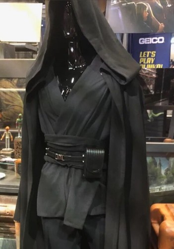 NEW DARTH MAUL DISNEY HILT OUTFIT ROBE TUNIC BLACK BELT CLIP L-XL - Picture 5 of 11
