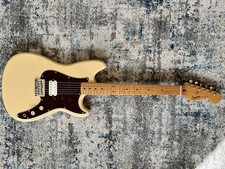 Squire Classic Vibe Duo Sonic (UNIQUE)