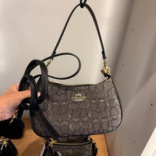 Coach Teri Shoulder Bag In Signature Jacquard CCZ02