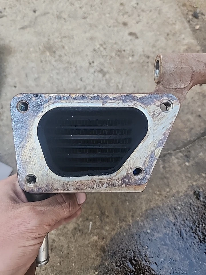 EGR Cooler For 2015 Chevrolet Silverado 2500hd/3500hd 6.6 12645820 - Image 3 of 4