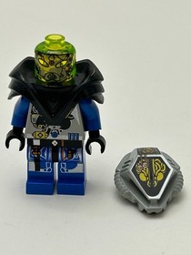 Retired LEGO Space: Cyber Saucer (6900), 100% complete with minifigs and manual!