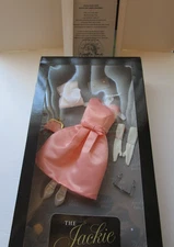 Franklin Mint Jackie Kennedy Doll INDIA STATE VISIT PEACH Ensemble   NRFB  COA