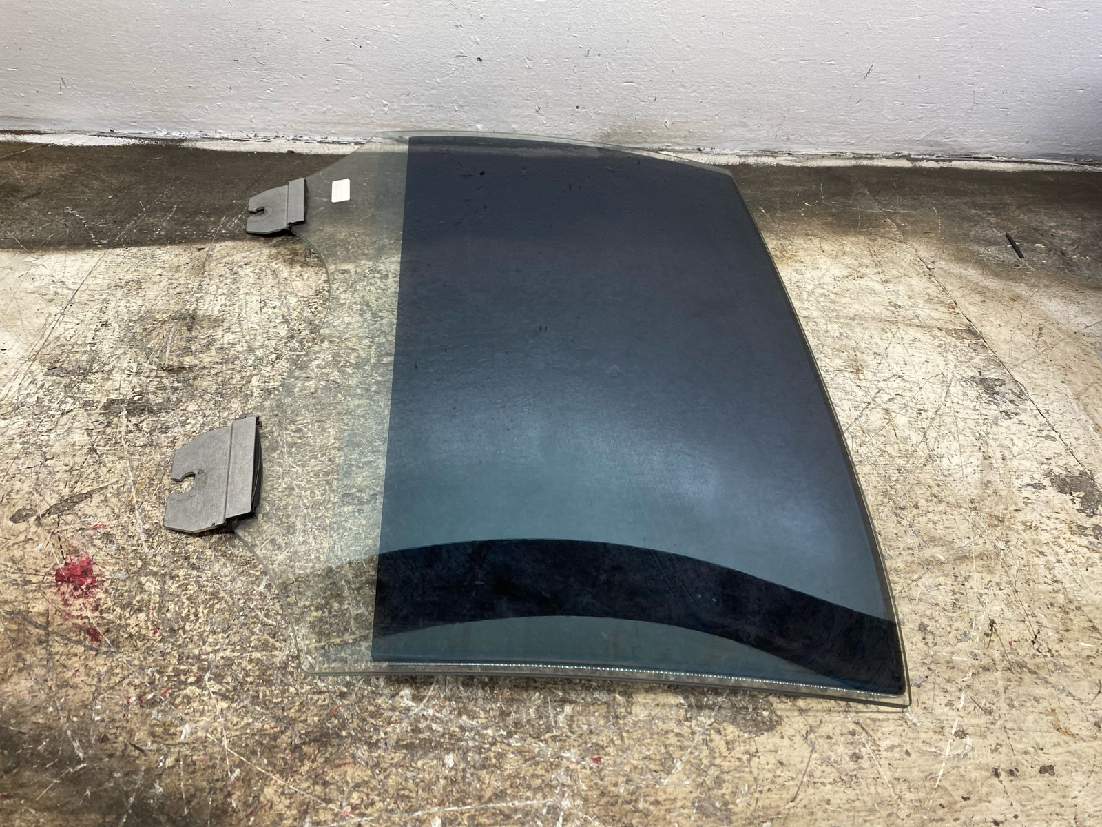 2014-2019 BENTLEY FLYING SPUR OEM REAR LEFT DOOR GLASS WINDOW PANEL