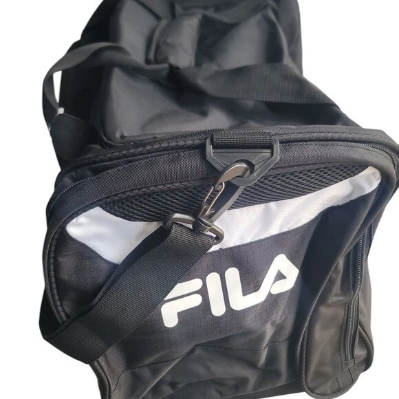Nueva bolsa de lona deportiva Fila Acer 25 negra Foto 2 de 4
