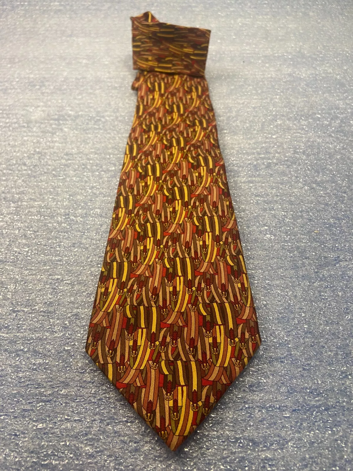 Gucci 100 % Silk Belt Buckle Necktie Nice brown Luxury Tie