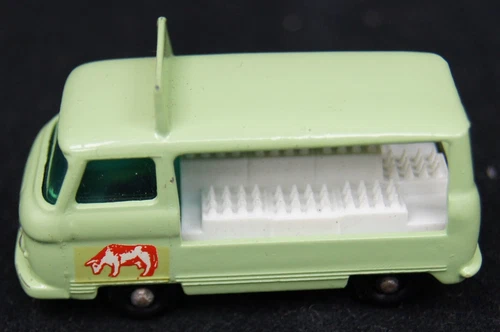 MATCHBOX Lesney #21 COMMER BOTTLE FLOAT VAN Green ENGLAND