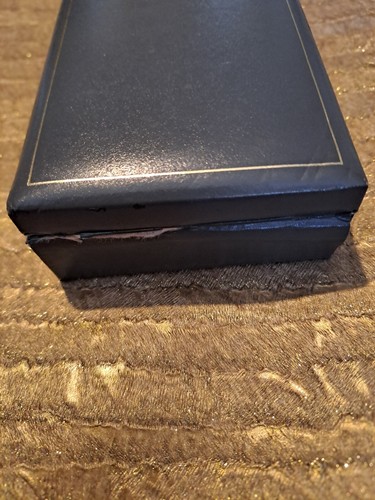 DUNHILL UNIQUE Lighter Gold and Silver plated Hobnail Made in England Box &Cert - Picture 6 of 15