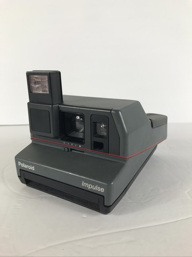 Vintage Polaraid Instant Camera - Impulse 600, with Flash (A1) - Picture 2 of 5