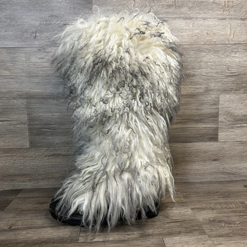 sorel wild wooly fully leather lined fluffy furry cozycore boots