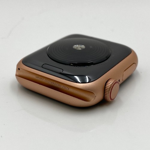 Apple Watch SE 1st Gen. 40mm Aluminum Gold (Unlocked) A2353 - Very Good Cond. - Picture 4 of 5