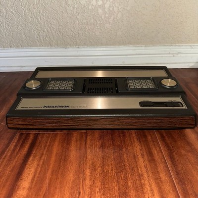 Vintage 1979 Intellivision Woodgrain Game Console Mattel 2609